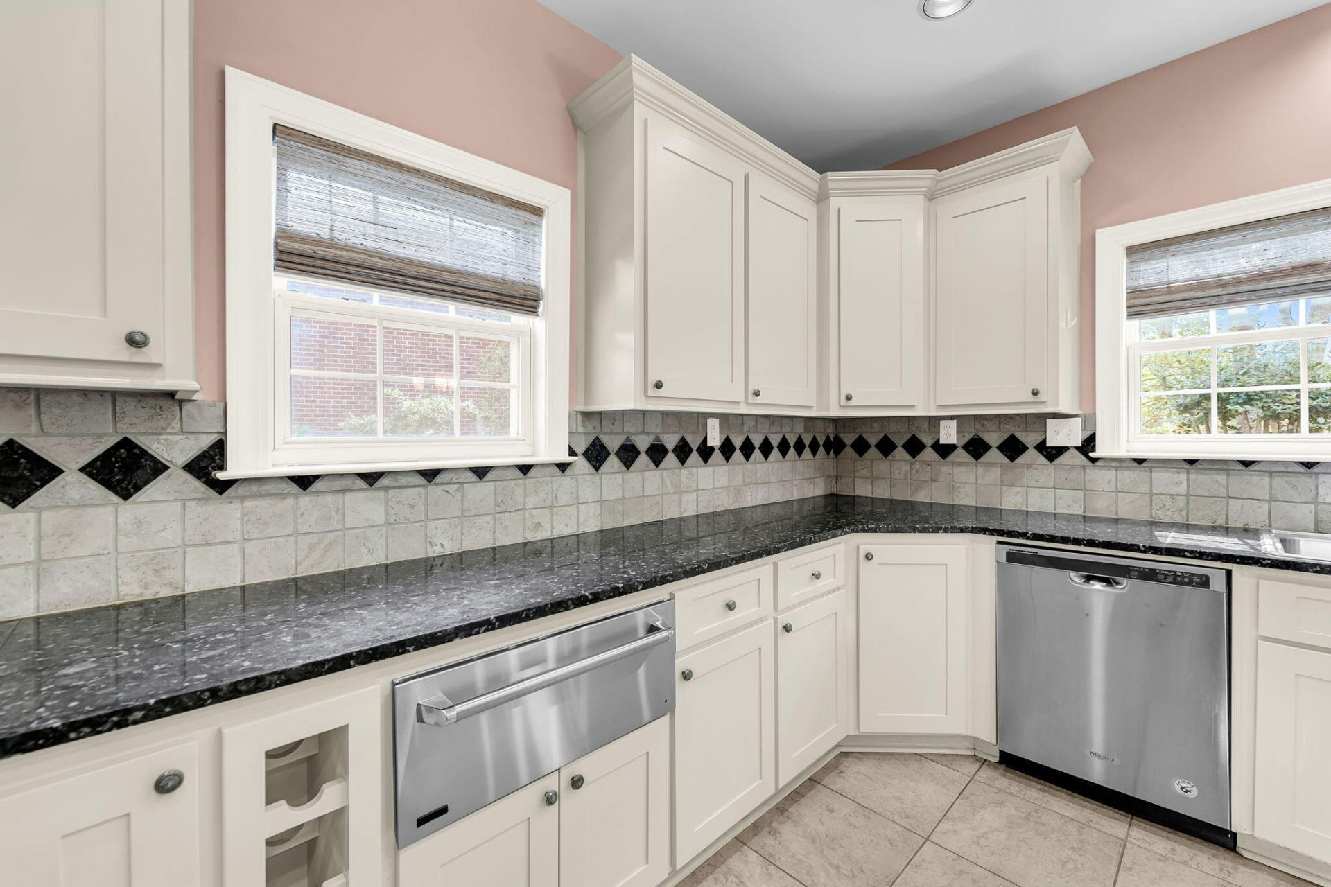 4220 Meadowbrook Court Photo 14