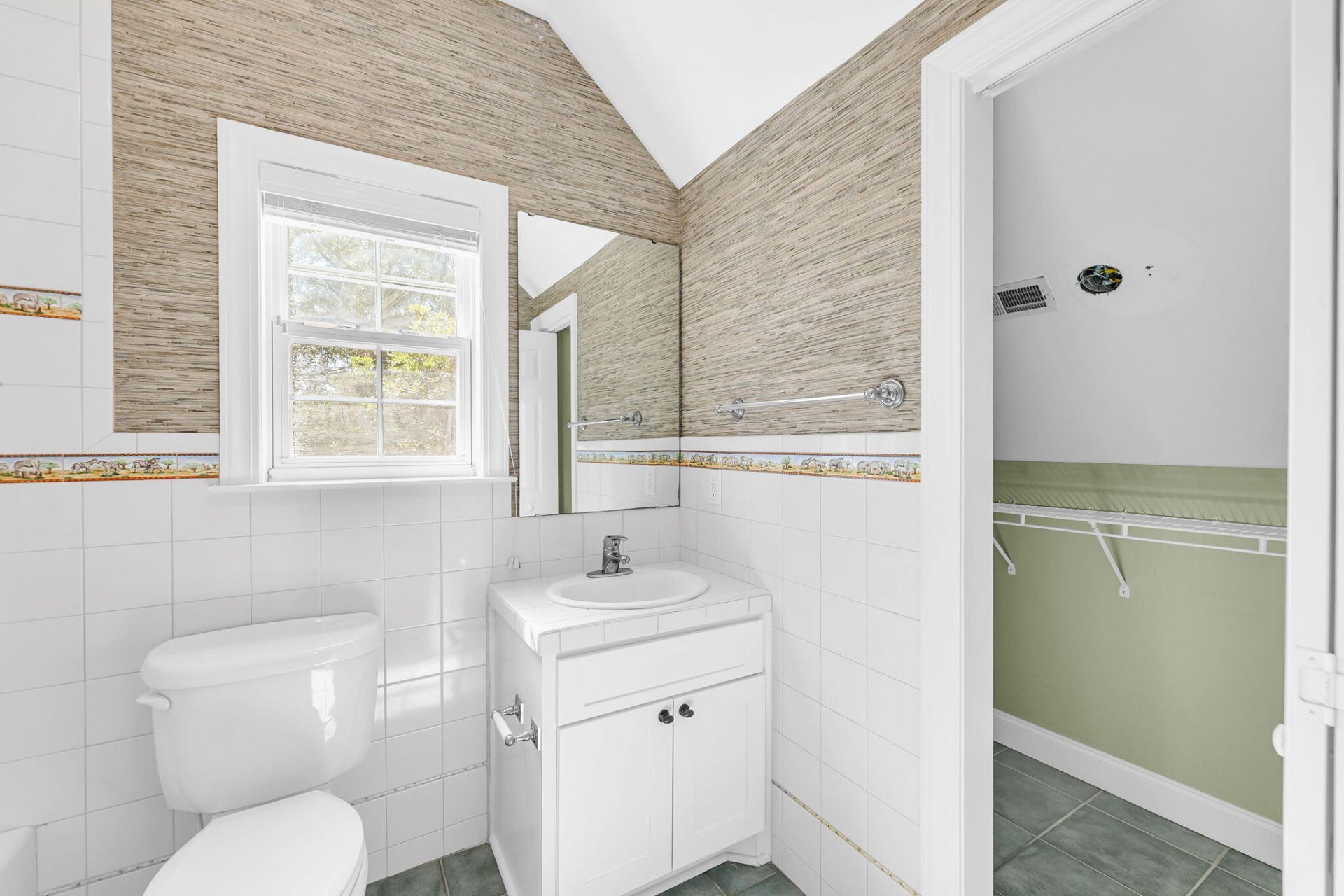 4220 Meadowbrook Court Photo 29