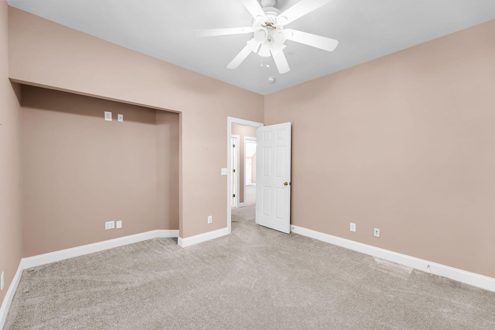 4220 Meadowbrook Court Photo 31