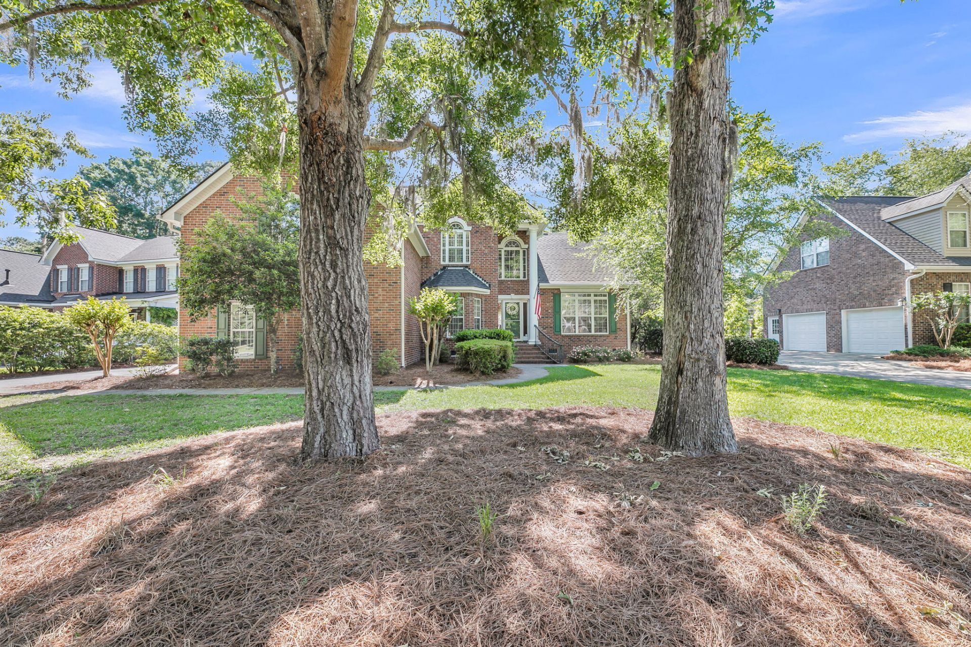 4220 Meadowbrook Court Photo 4