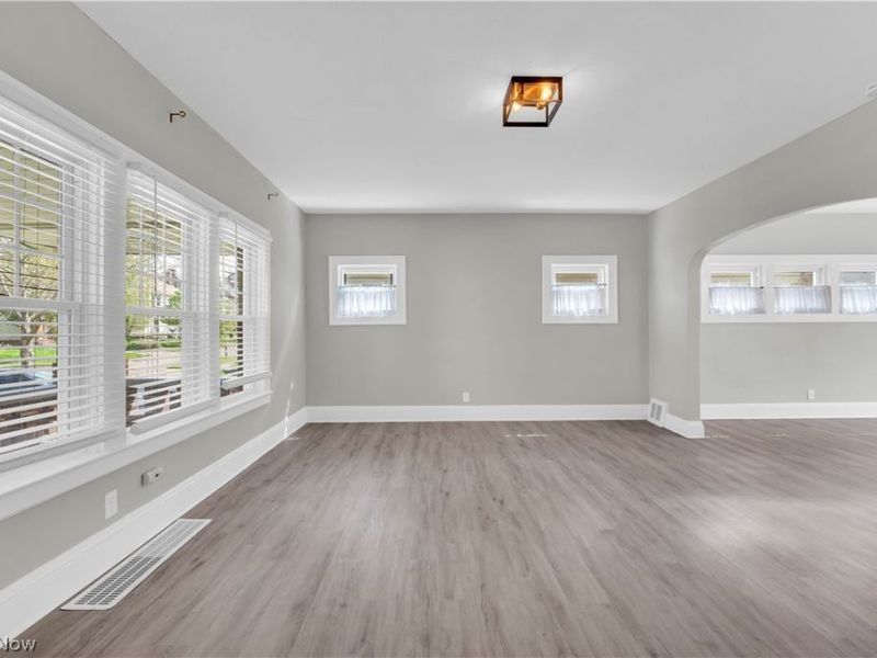 3562 Cedarbrook Road , University Heights, OH 44118 Photo 4