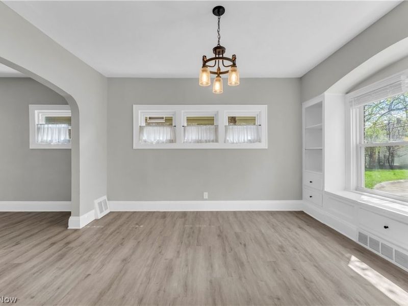 3562 Cedarbrook Road , University Heights, OH 44118 Photo 9