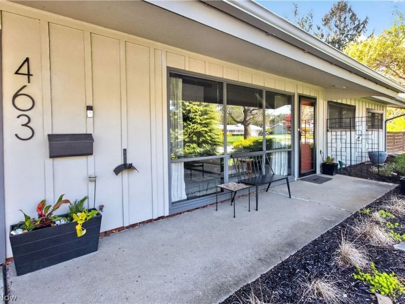 463 Queenswood Drive, Bay Village, OH 44140 Photo 3