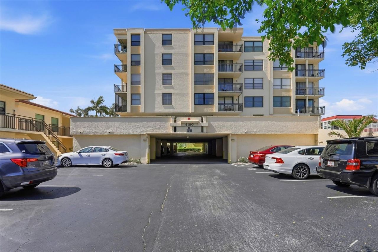 6180 Sun Boulevard, Unit 307, Saint Petersburg, FL 33715 Photo