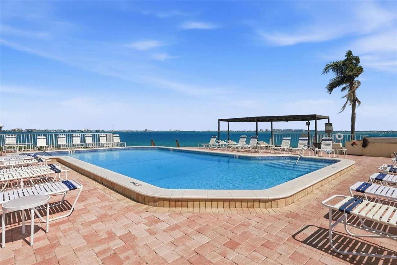 6180 Sun Boulevard, Unit 307, Saint Petersburg, FL 33715 Photo