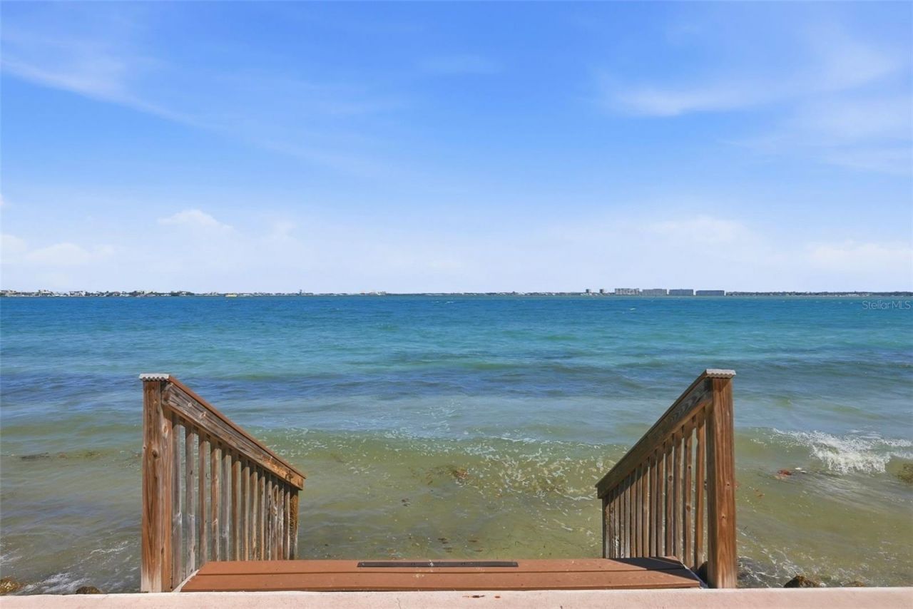 6180 Sun Boulevard, Unit 307, Saint Petersburg, FL 33715 Photo