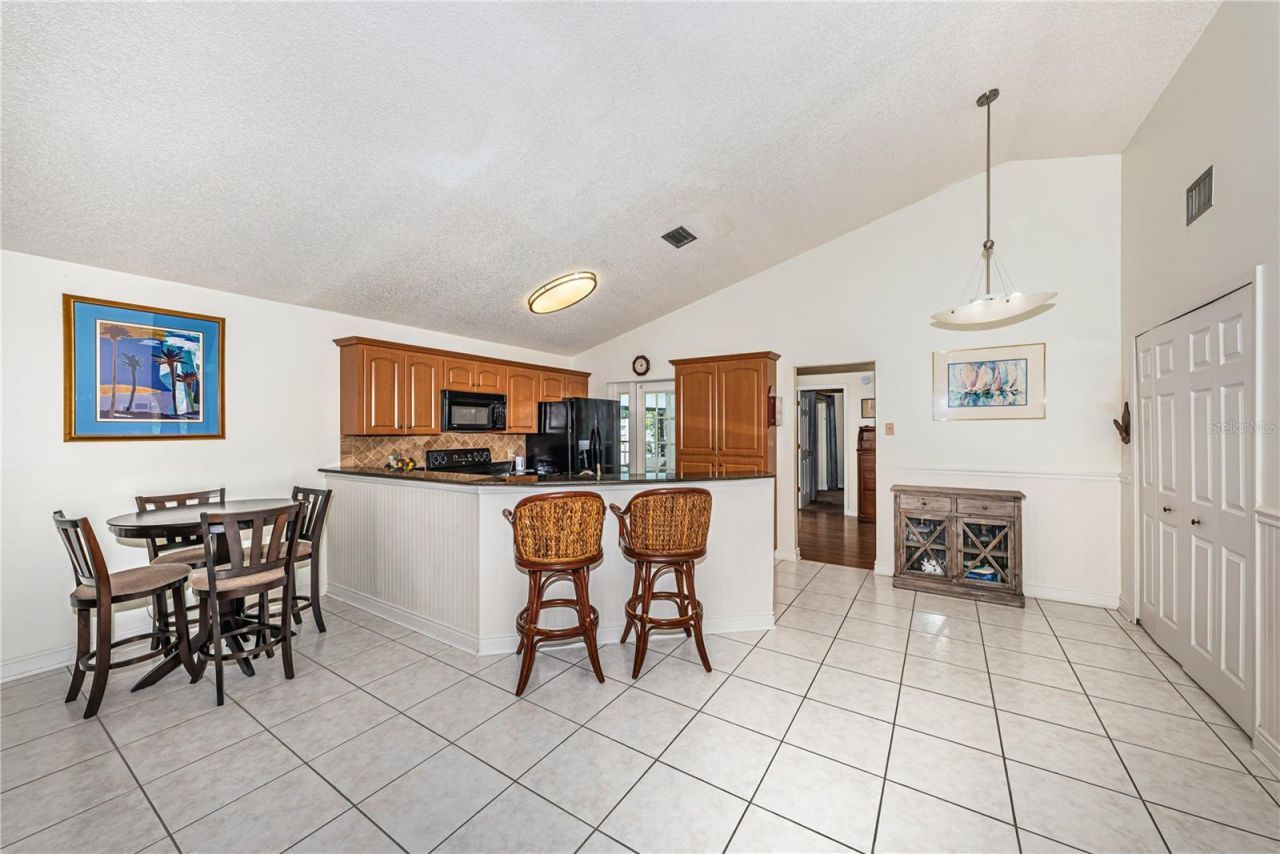 6804 Seafairer Drive, Tampa, FL 33615 Photo