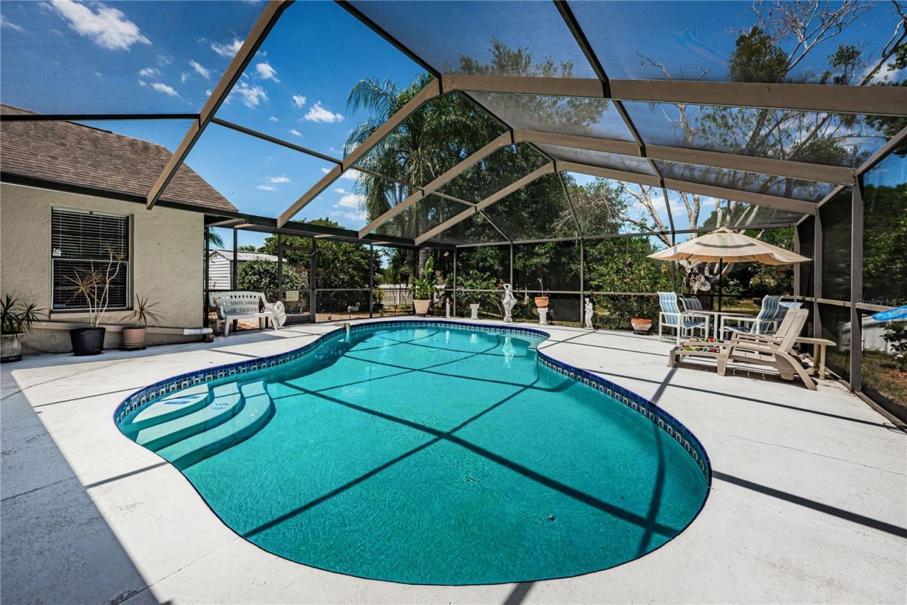 6804 Seafairer Drive, Tampa, FL 33615 Photo
