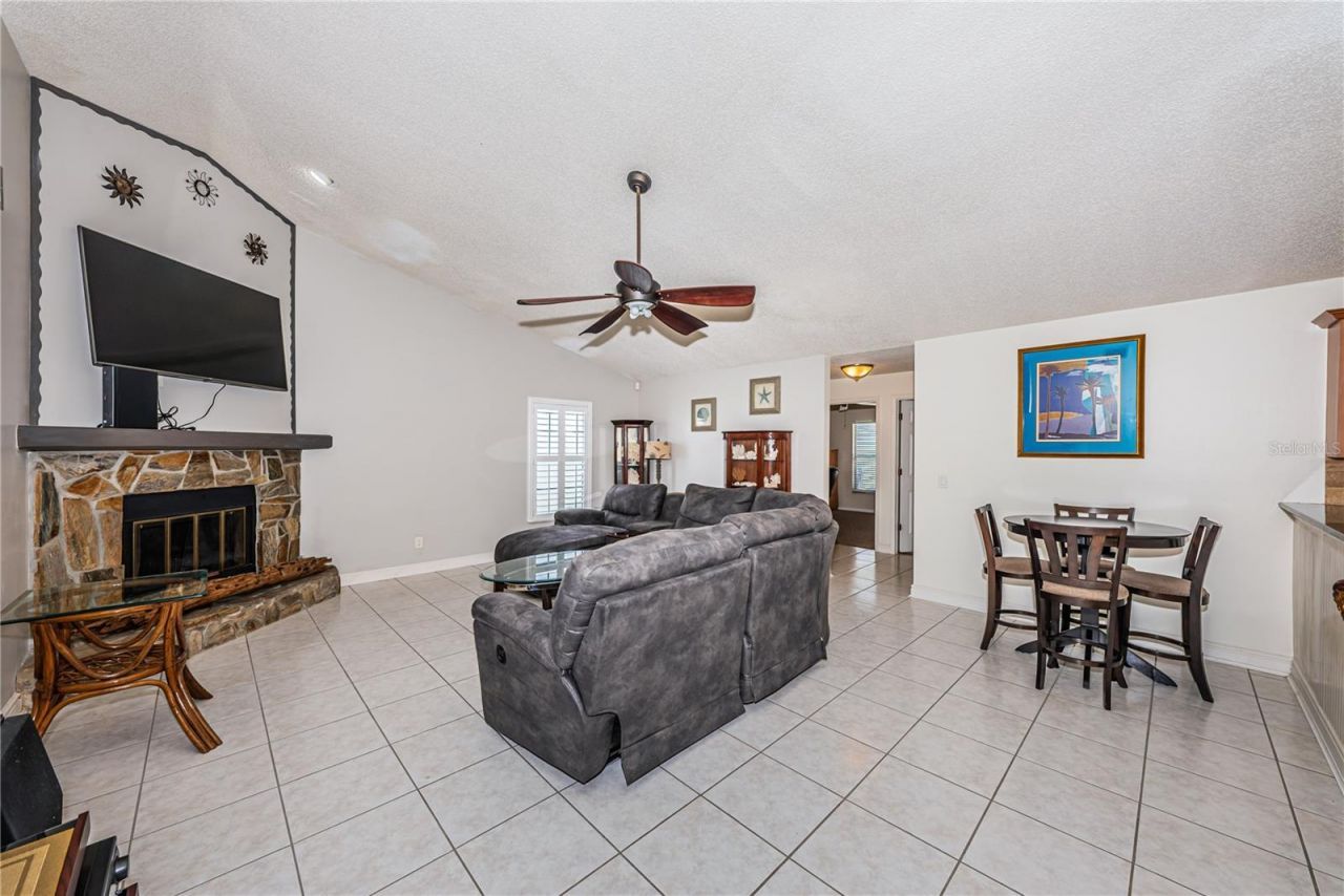 6804 Seafairer Drive, Tampa, FL 33615 Photo