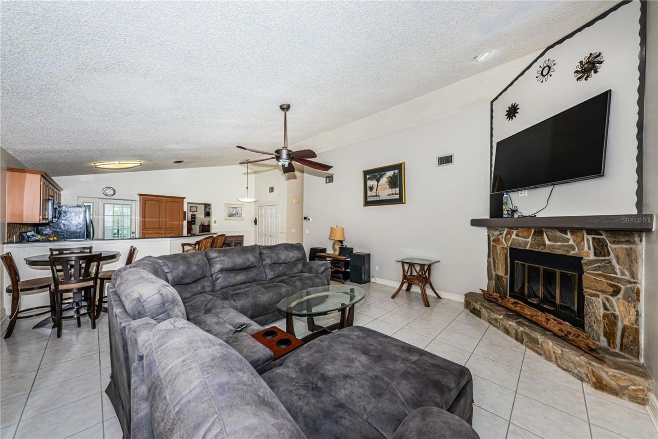 6804 Seafairer Drive, Tampa, FL 33615 Photo