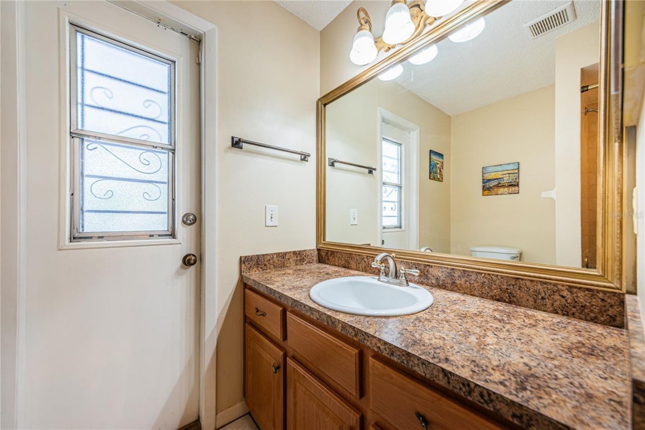 6804 Seafairer Drive, Tampa, FL 33615 Photo