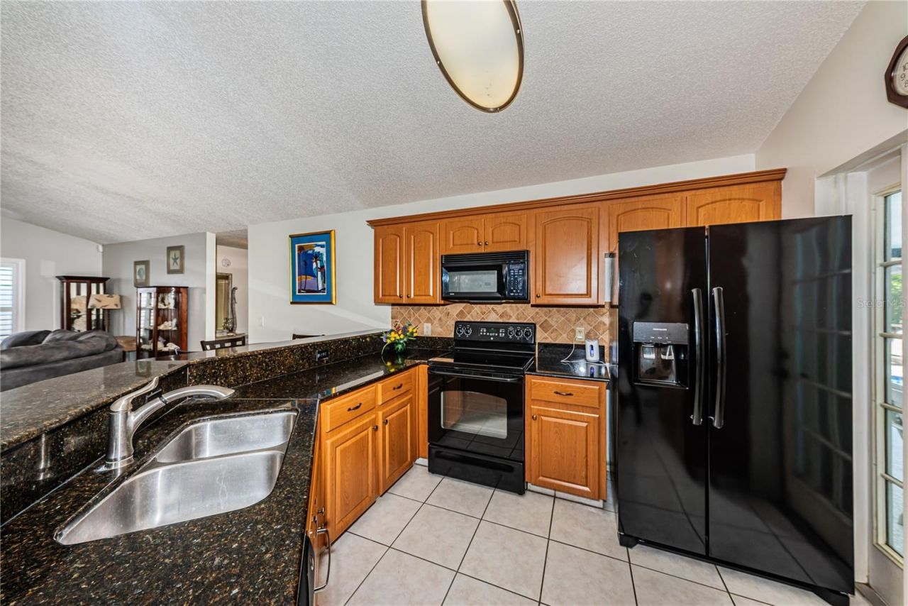 6804 Seafairer Drive, Tampa, FL 33615 Photo