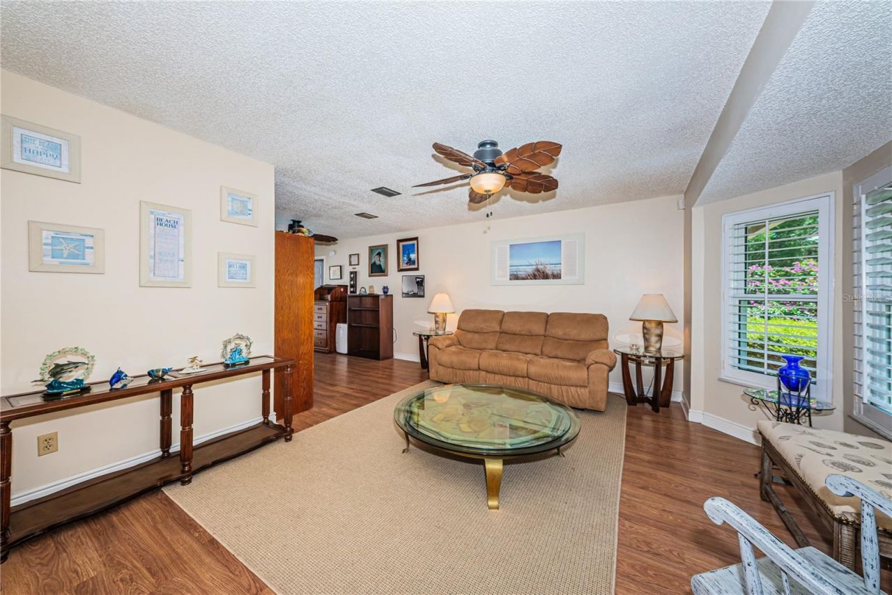 6804 Seafairer Drive, Tampa, FL 33615 Photo
