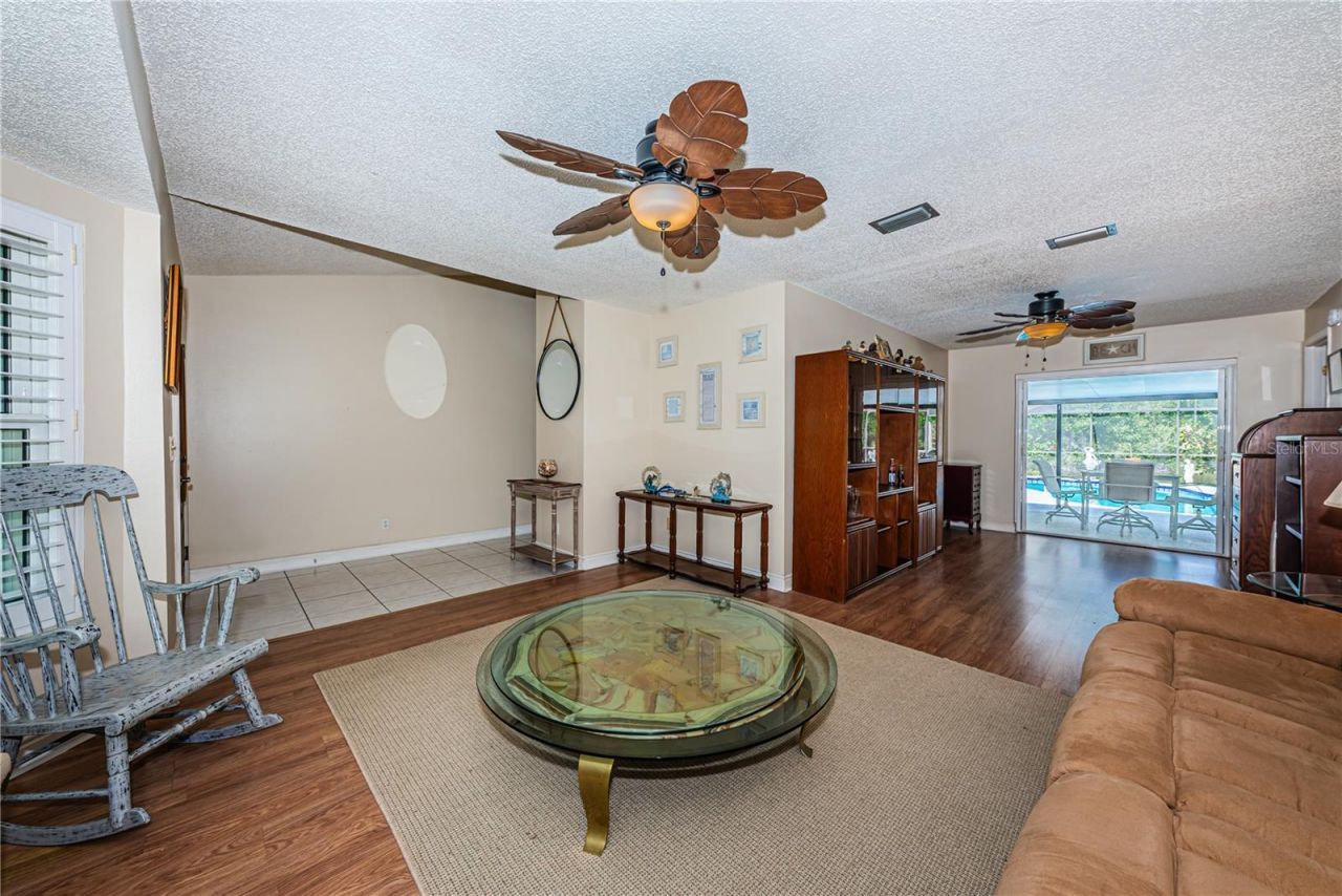 6804 Seafairer Drive, Tampa, FL 33615 Photo