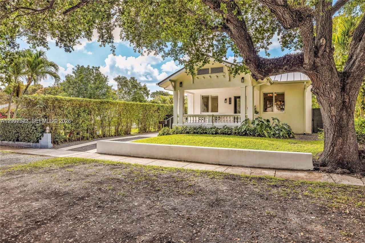 320 NE 88th St , El Portal, FL 33138 Photo