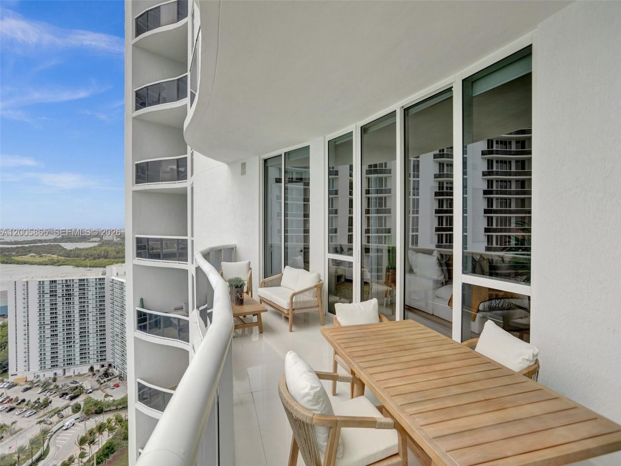 15901 Collins Ave, Unit 2807, Sunny Isles Beach, FL 33160 Photo