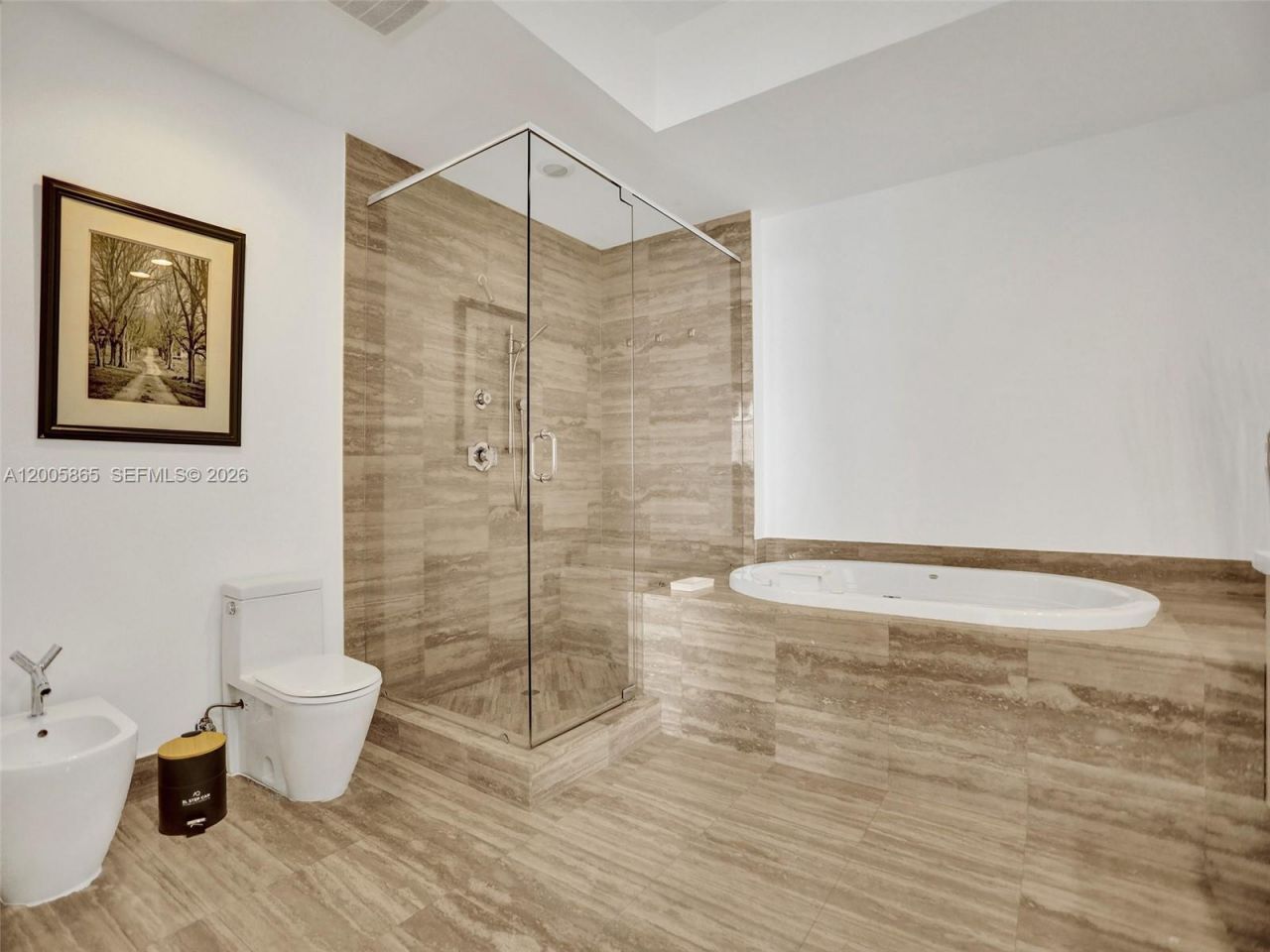 15901 Collins Ave, Unit 2807, Sunny Isles Beach, FL 33160 Photo