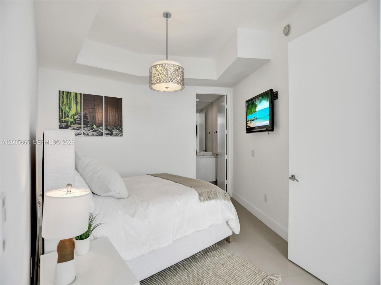 15901 Collins Ave, Unit 2807, Sunny Isles Beach, FL 33160 Photo
