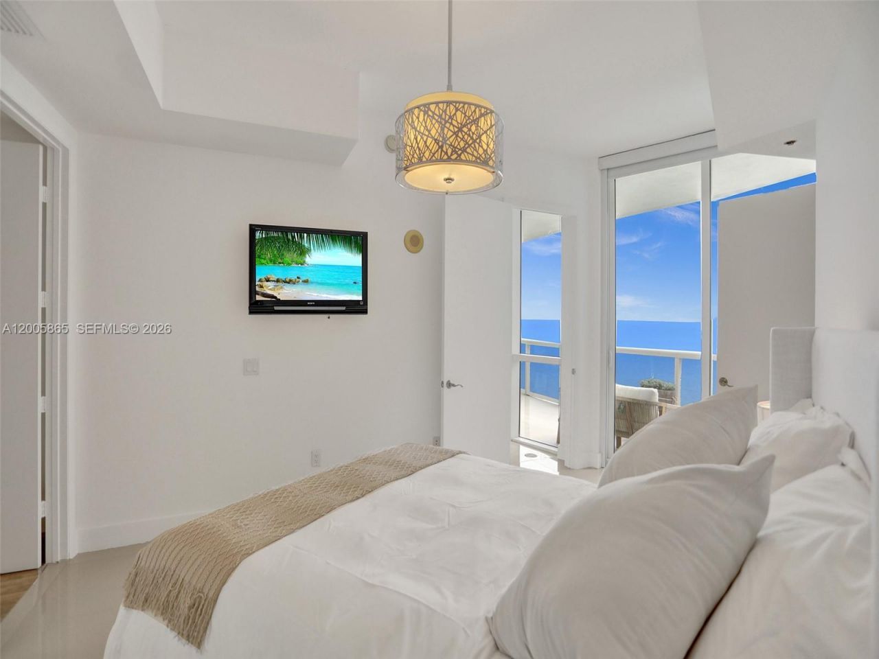 15901 Collins Ave, Unit 2807, Sunny Isles Beach, FL 33160 Photo