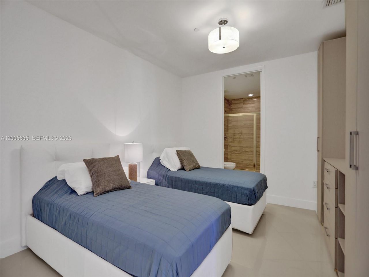 15901 Collins Ave, Unit 2807, Sunny Isles Beach, FL 33160 Photo