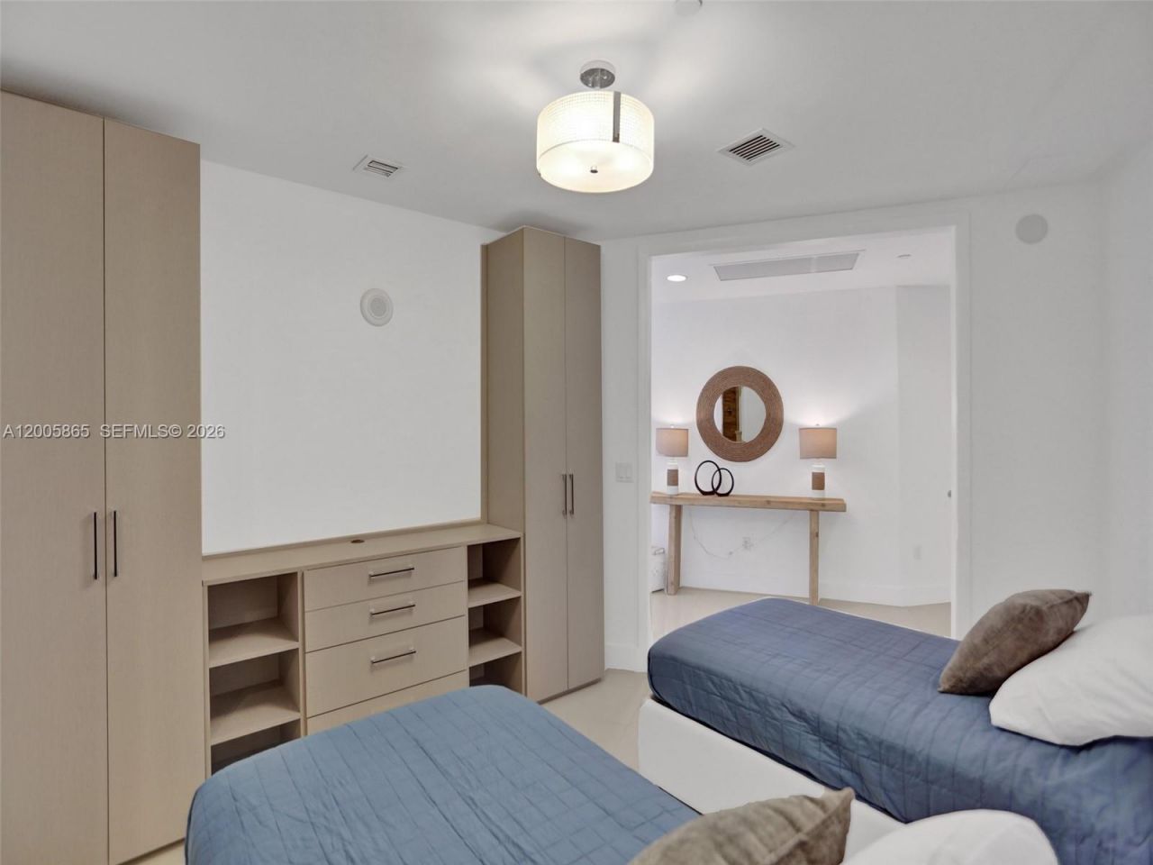 15901 Collins Ave, Unit 2807, Sunny Isles Beach, FL 33160 Photo