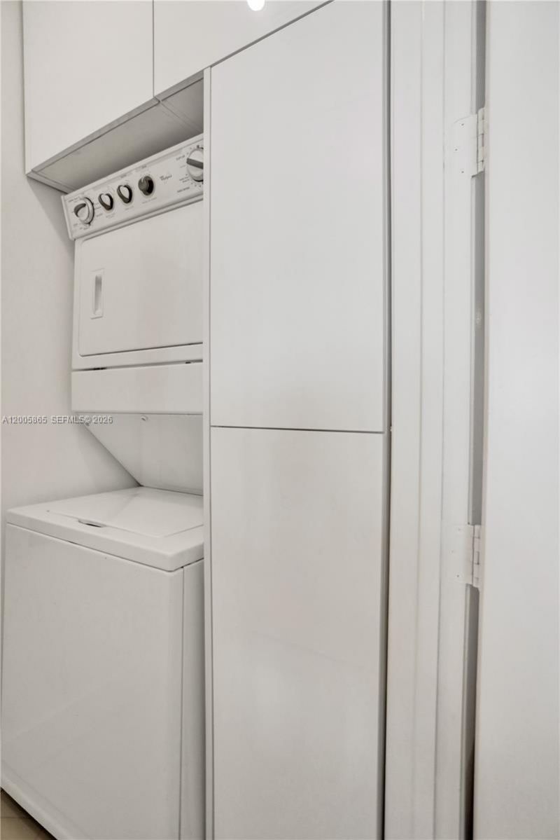 15901 Collins Ave, Unit 2807, Sunny Isles Beach, FL 33160 Photo