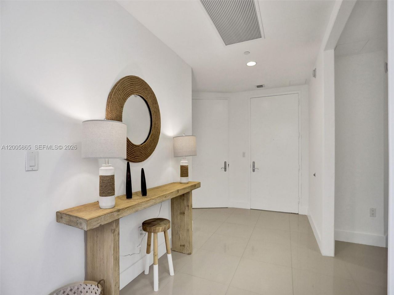 15901 Collins Ave, Unit 2807, Sunny Isles Beach, FL 33160 Photo