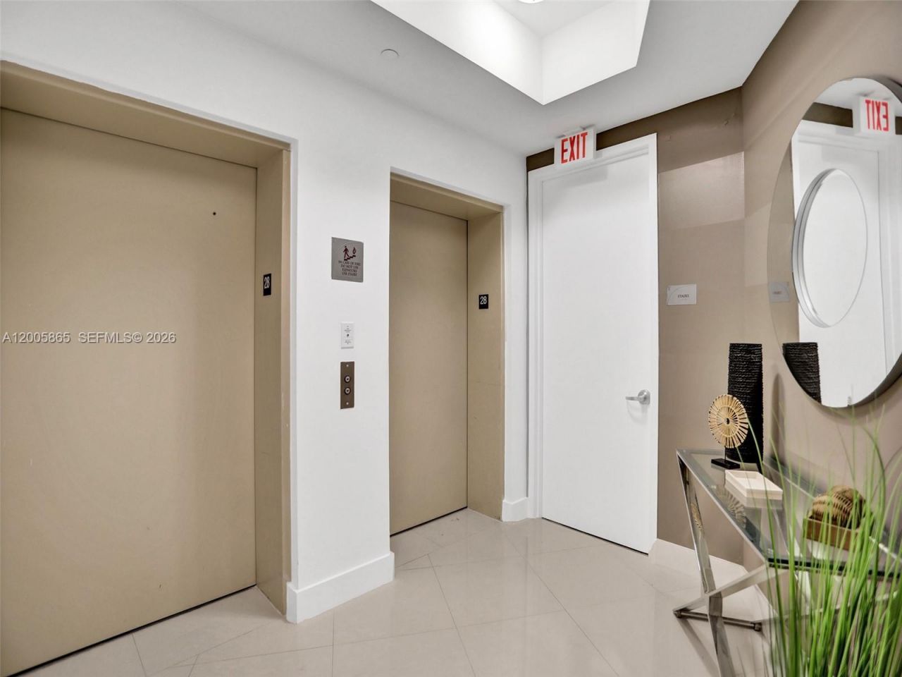 15901 Collins Ave, Unit 2807, Sunny Isles Beach, FL 33160 Photo