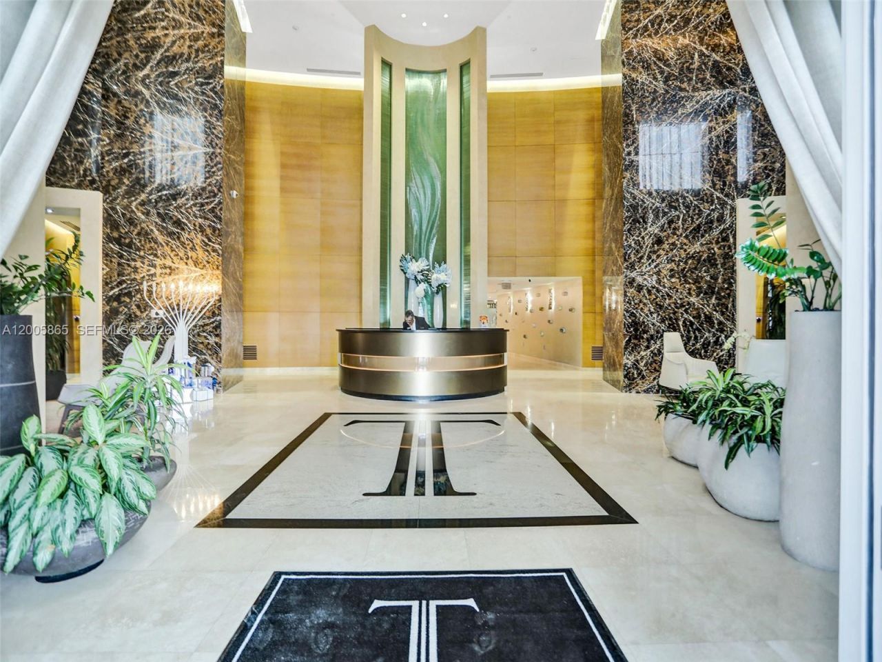 15901 Collins Ave, Unit 2807, Sunny Isles Beach, FL 33160 Photo