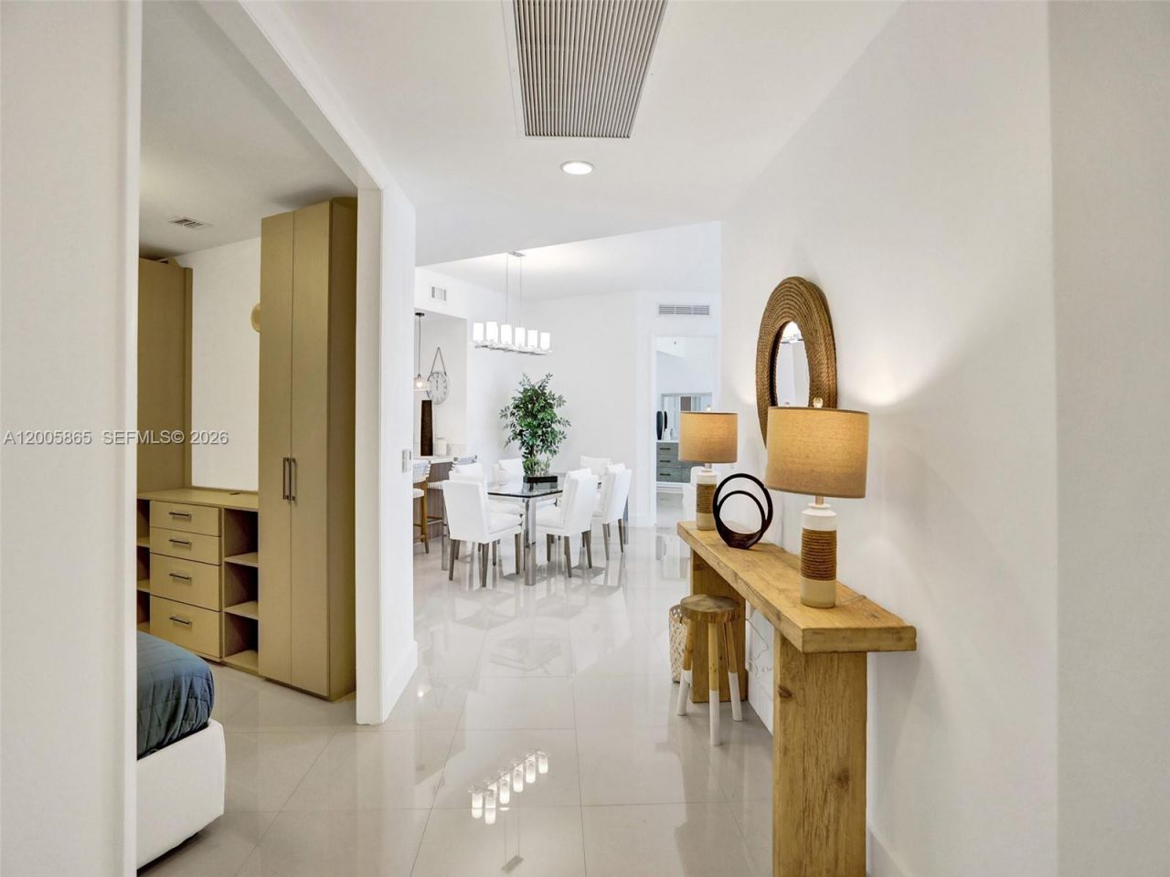 15901 Collins Ave, Unit 2807, Sunny Isles Beach, FL 33160 Photo