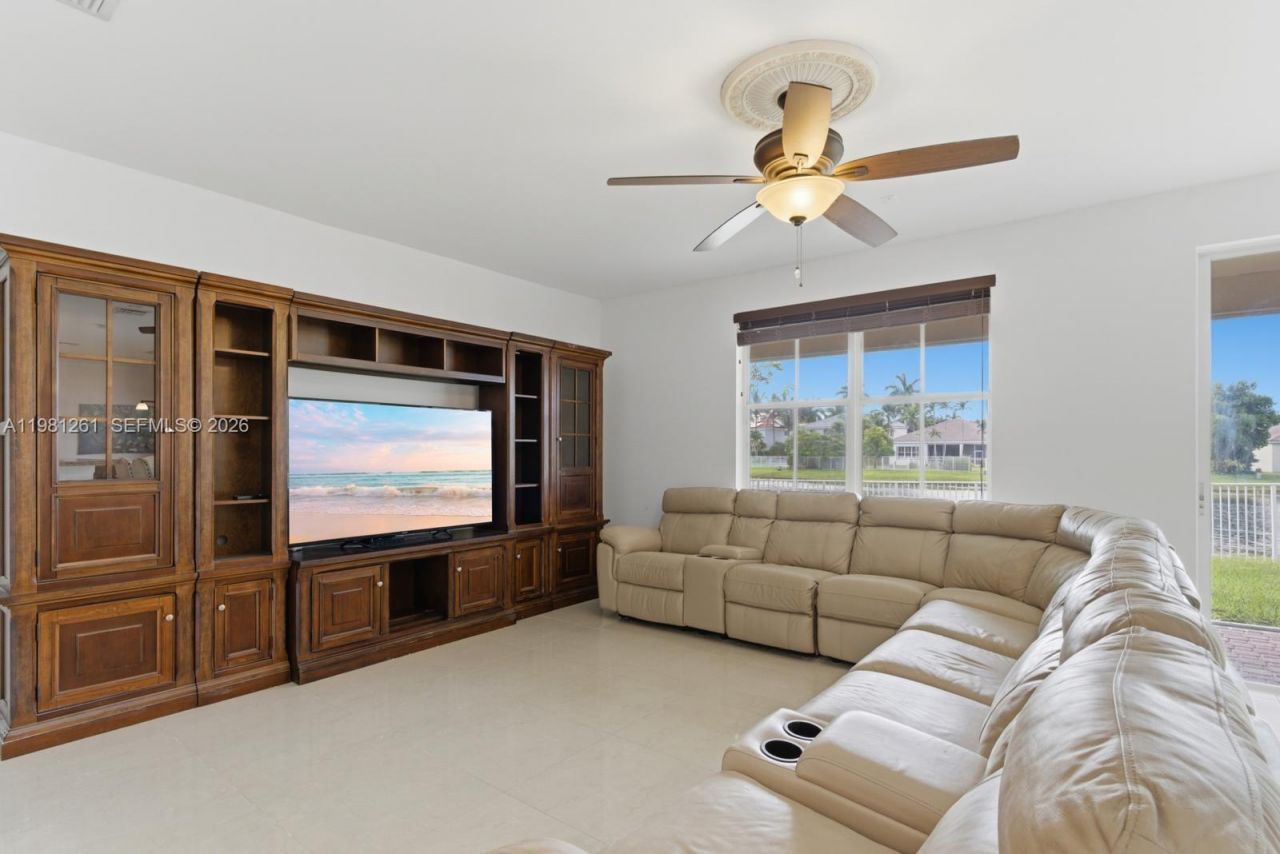 663 Live Oak Ln , Weston, FL 33327 Photo