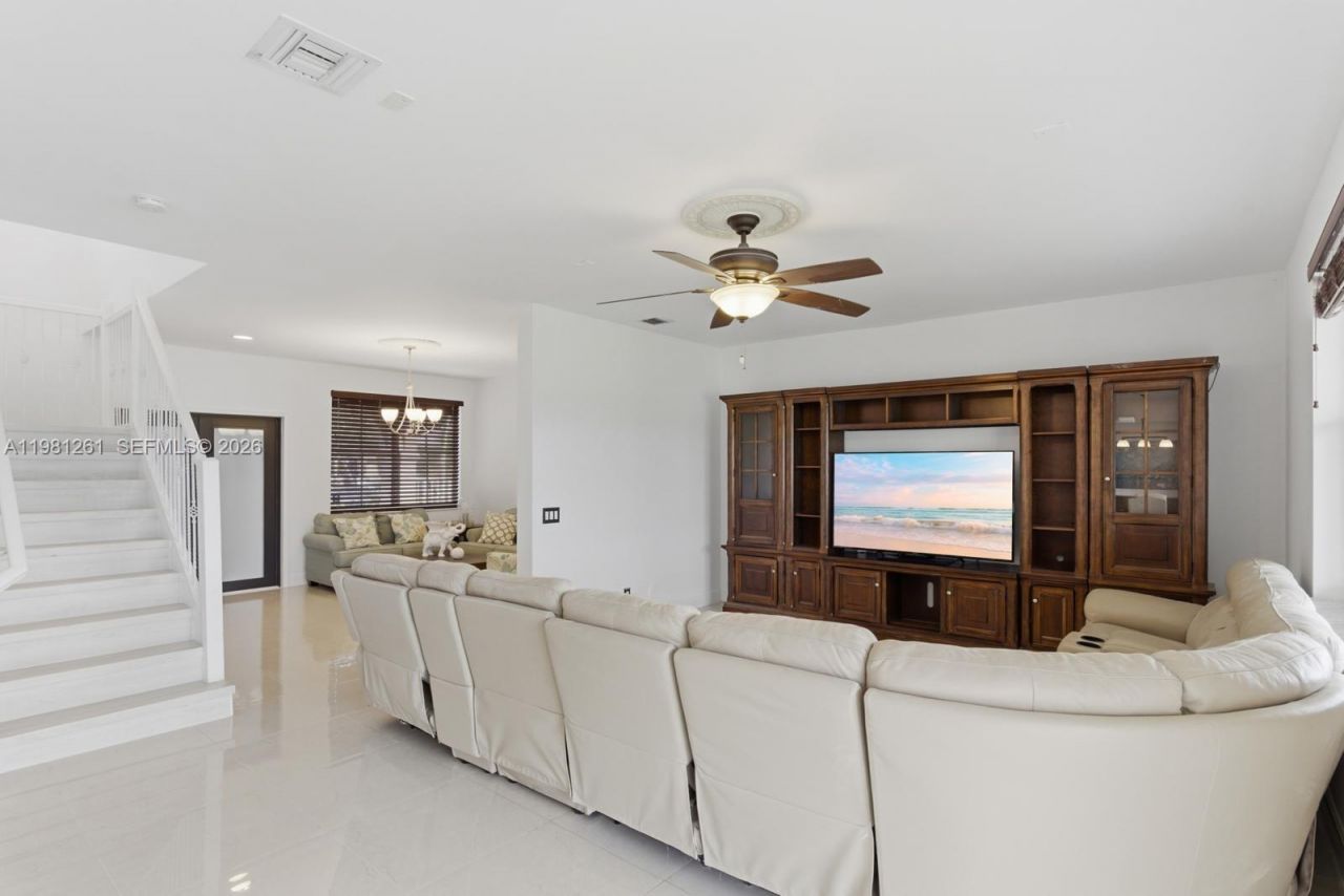 663 Live Oak Ln , Weston, FL 33327 Photo