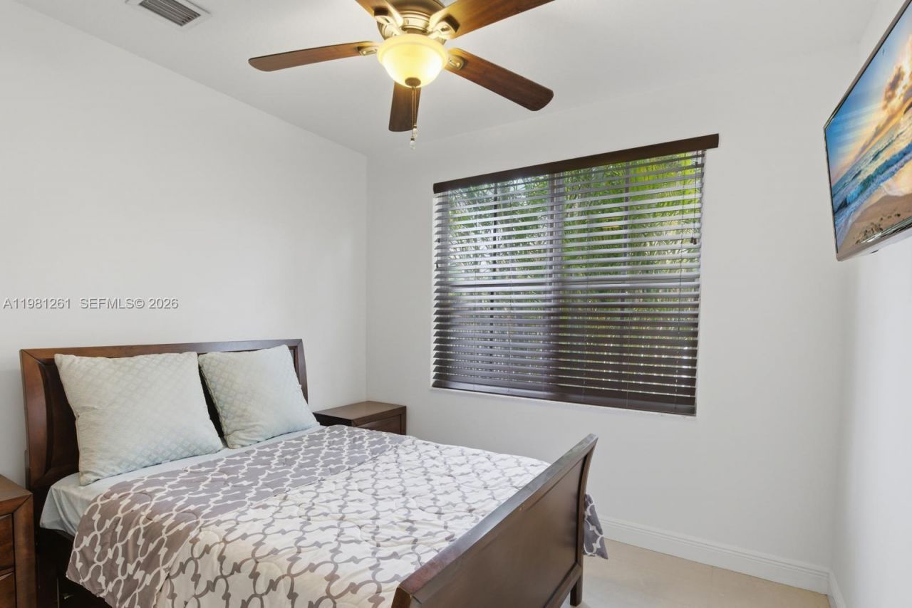 663 Live Oak Ln , Weston, FL 33327 Photo