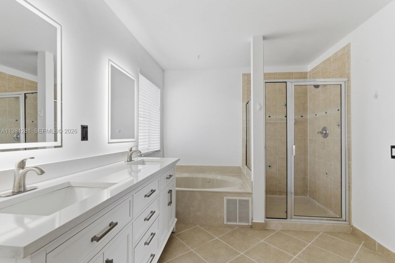 663 Live Oak Ln , Weston, FL 33327 Photo