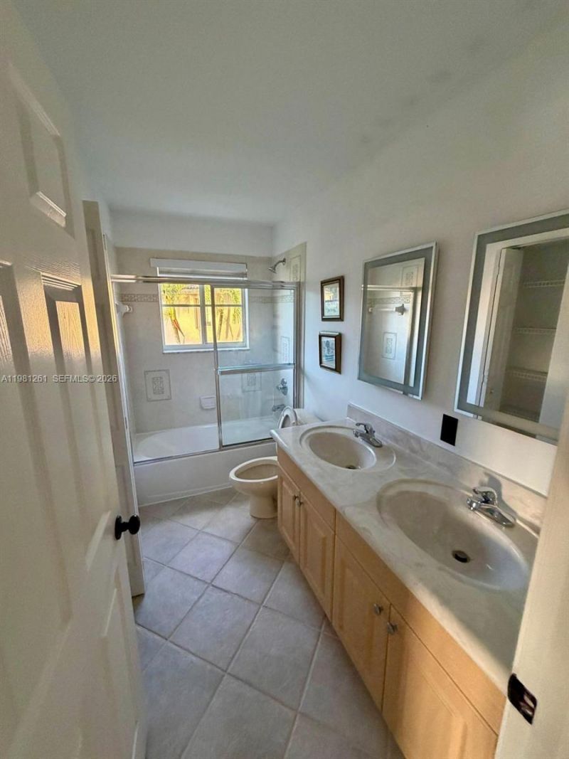 663 Live Oak Ln , Weston, FL 33327 Photo