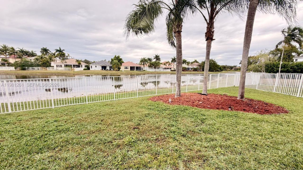 663 Live Oak Ln , Weston, FL 33327 Photo
