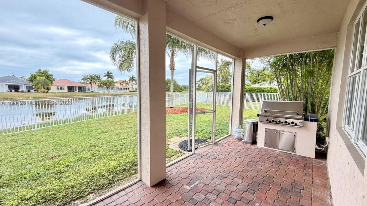 663 Live Oak Ln , Weston, FL 33327 Photo
