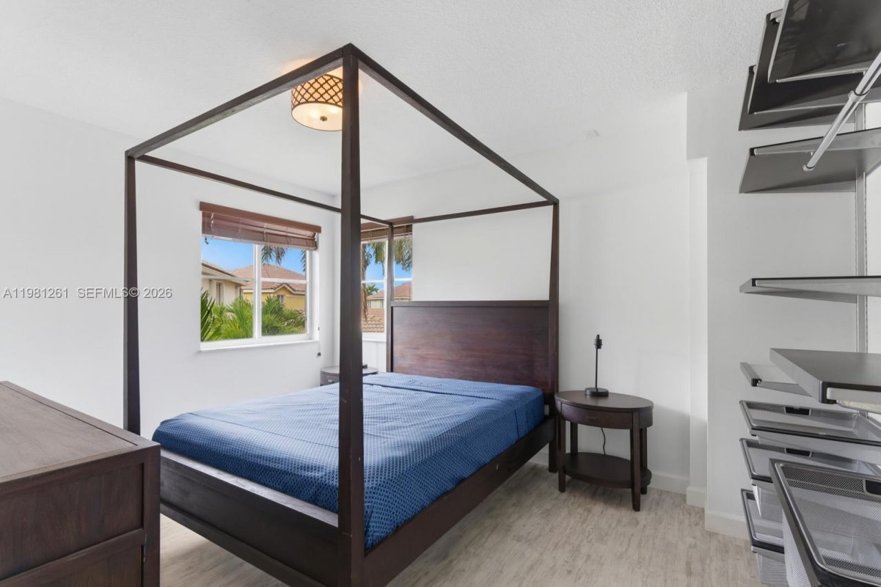 663 Live Oak Ln , Weston, FL 33327 Photo