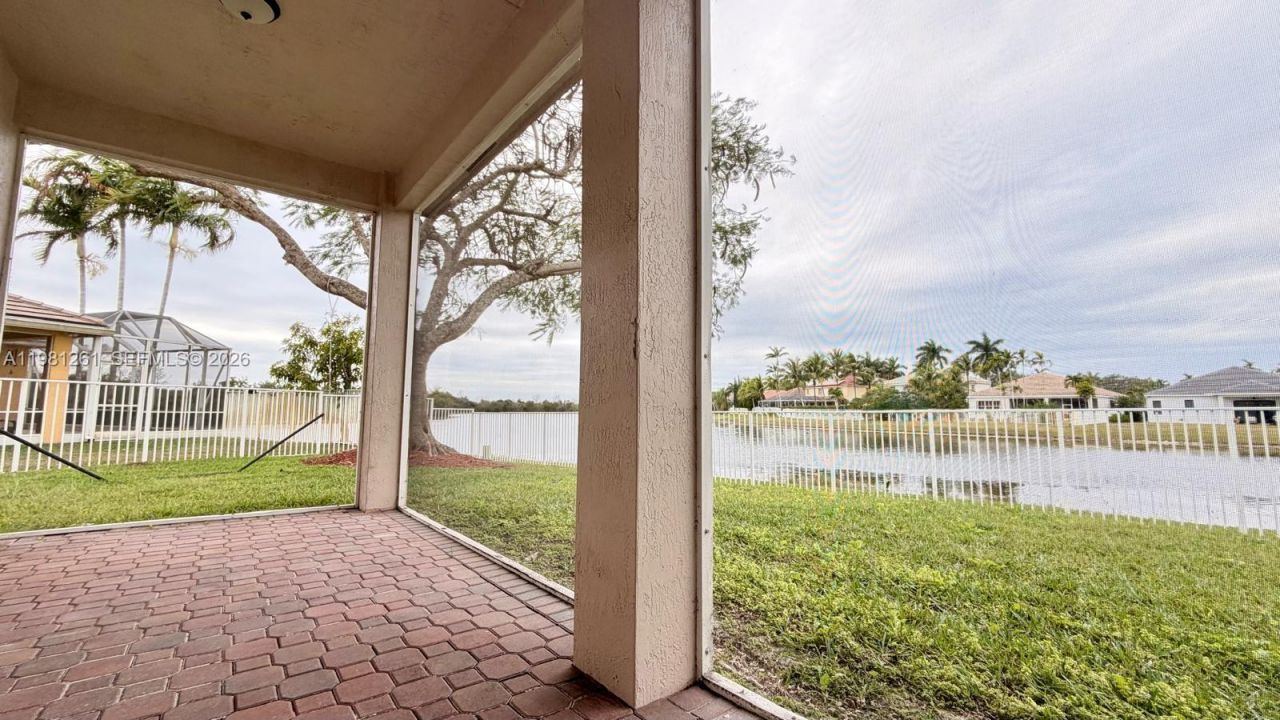 663 Live Oak Ln , Weston, FL 33327 Photo