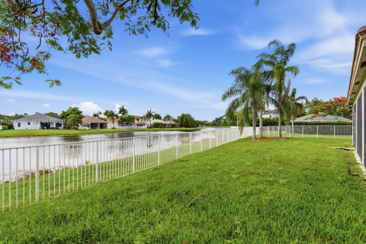 663 Live Oak Ln , Weston, FL 33327 Photo