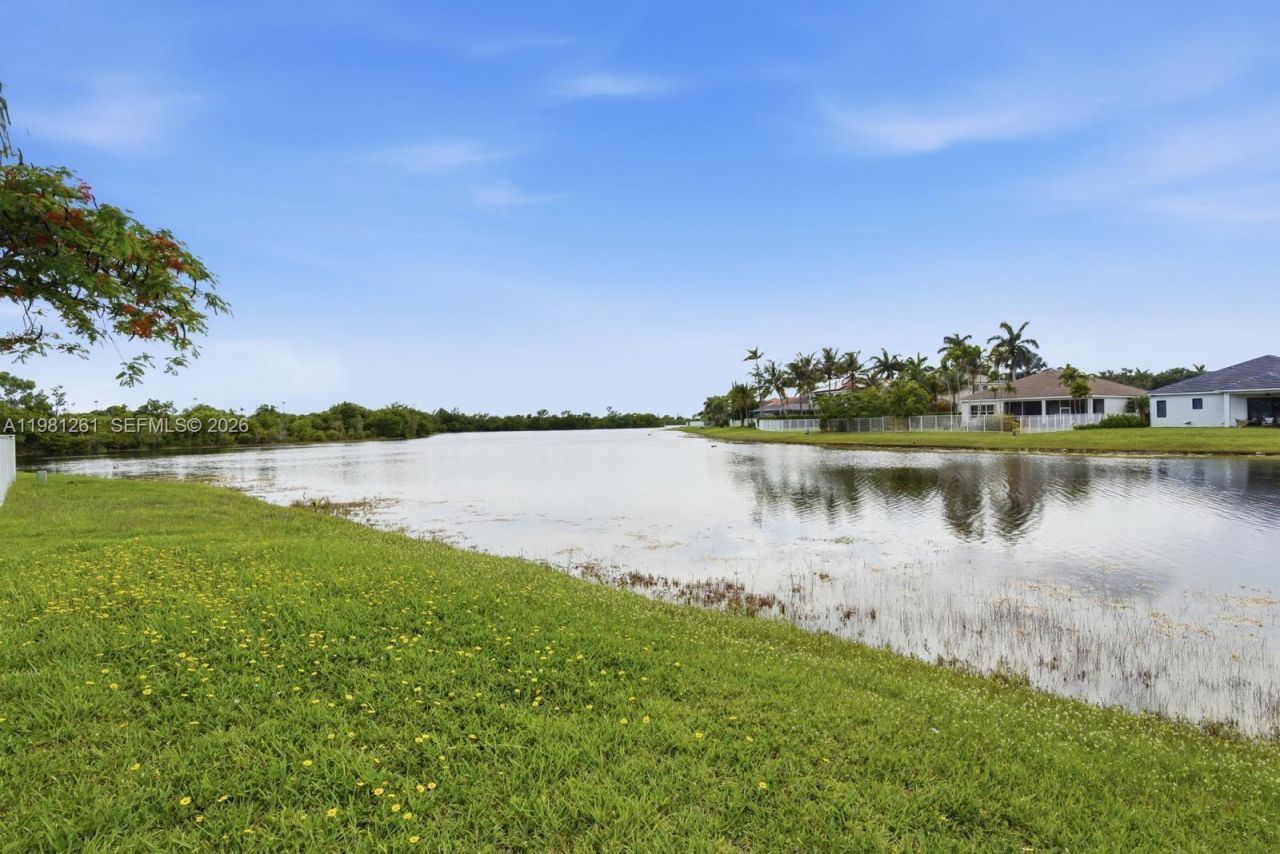 663 Live Oak Ln , Weston, FL 33327 Photo