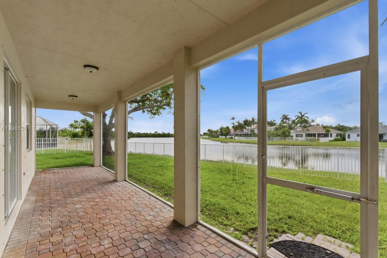 663 Live Oak Ln , Weston, FL 33327 Photo