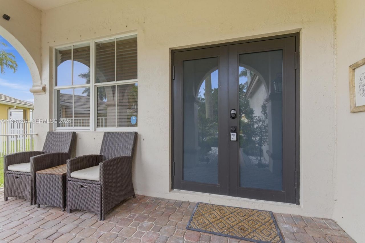 663 Live Oak Ln , Weston, FL 33327 Photo
