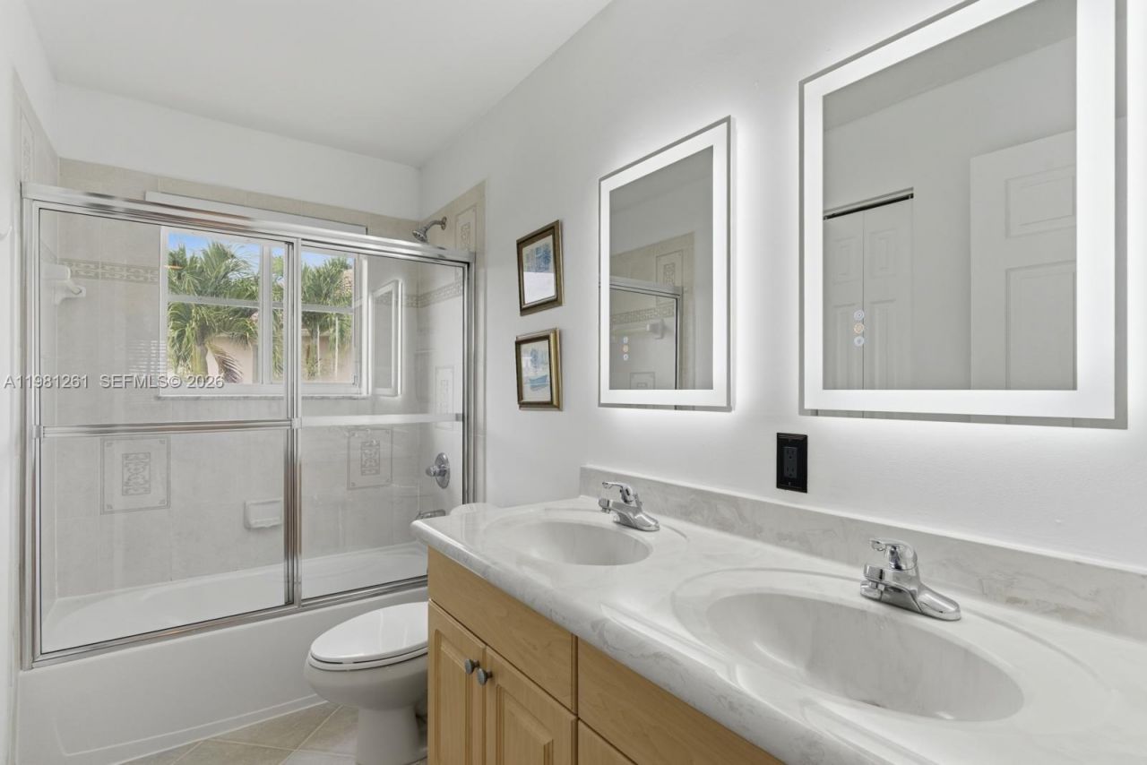 663 Live Oak Ln , Weston, FL 33327 Photo