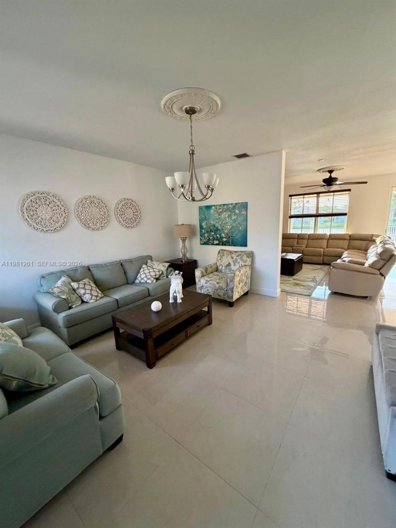 663 Live Oak Ln , Weston, FL 33327 Photo