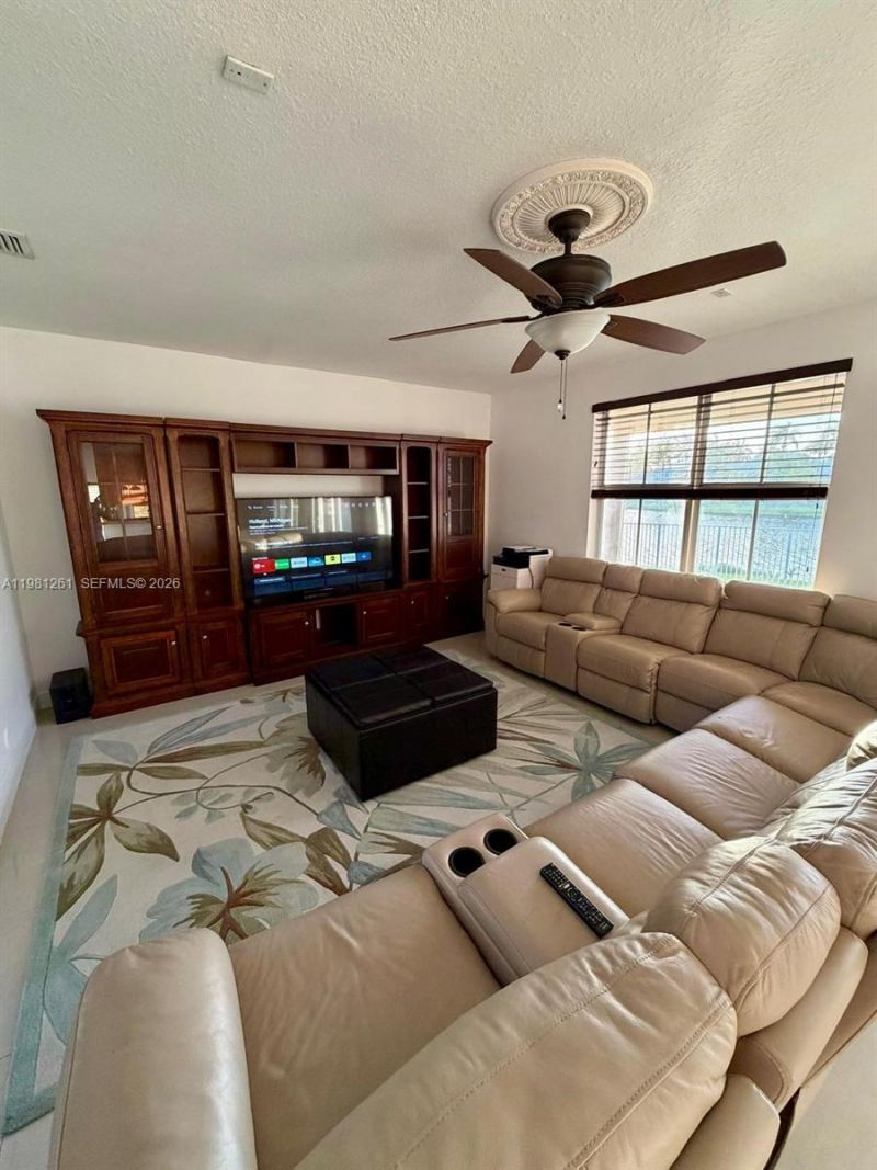 663 Live Oak Ln , Weston, FL 33327 Photo