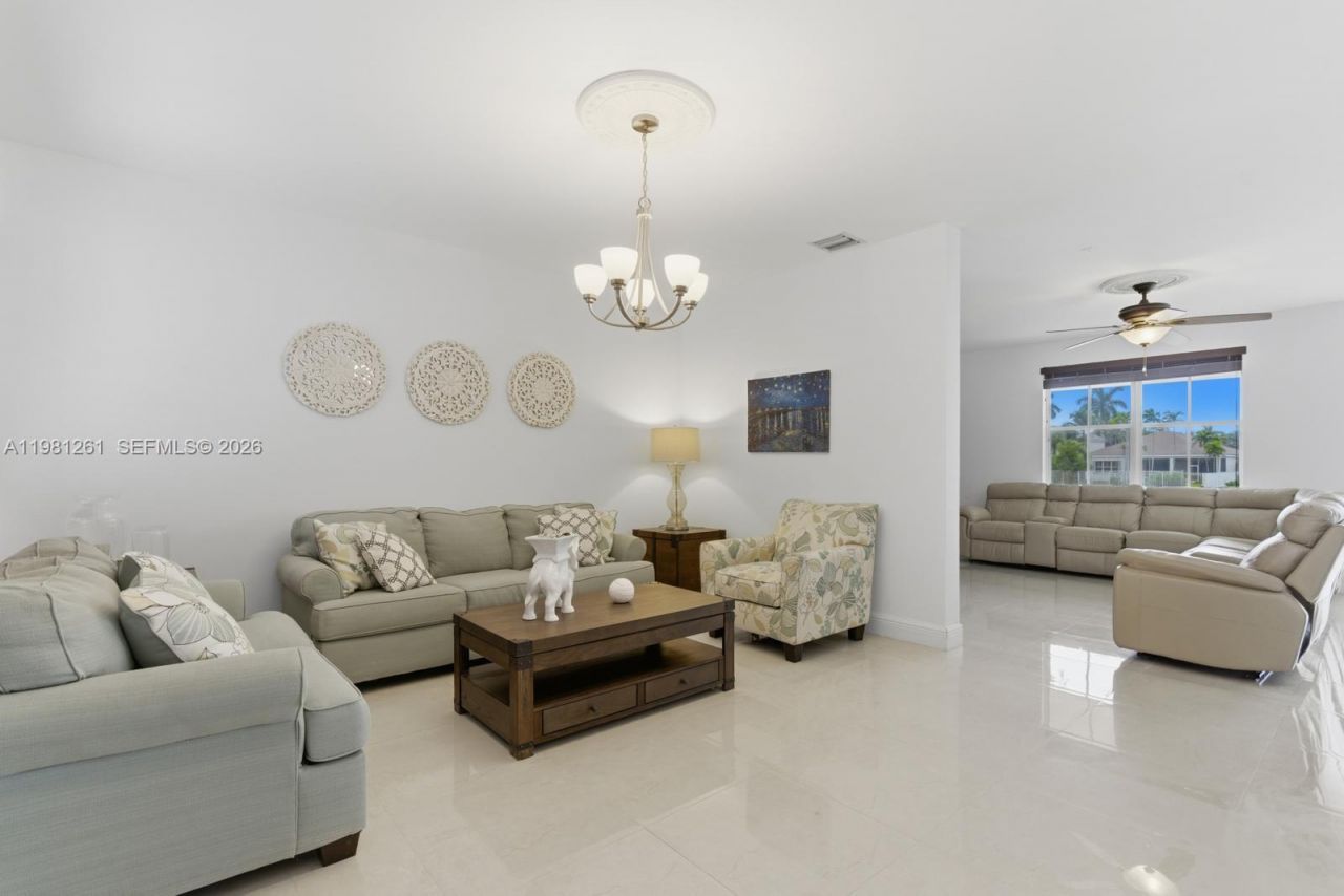 663 Live Oak Ln , Weston, FL 33327 Photo