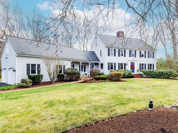 25 Aspen Dr, Bridgewater, MA 02324