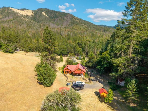 7484 Sterling Creek Road, Jacksonville, OR 97530