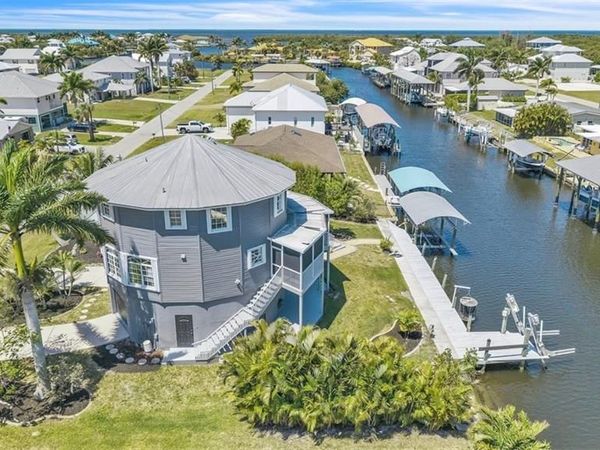 24262 Captain Kidd BLVD, PUNTA GORDA, FL 33955